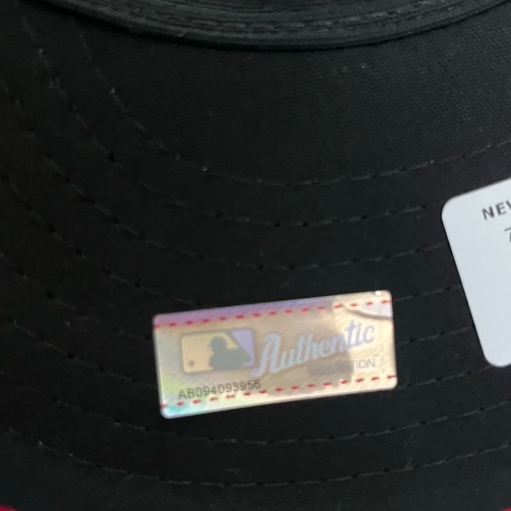 MLB Philadelphia Phillies New Era Fitted Cap
